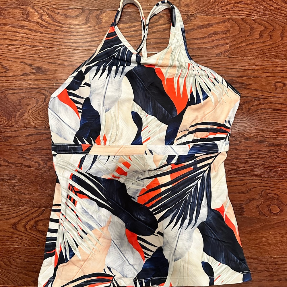 Athleta Navy and Orange Patterned Top